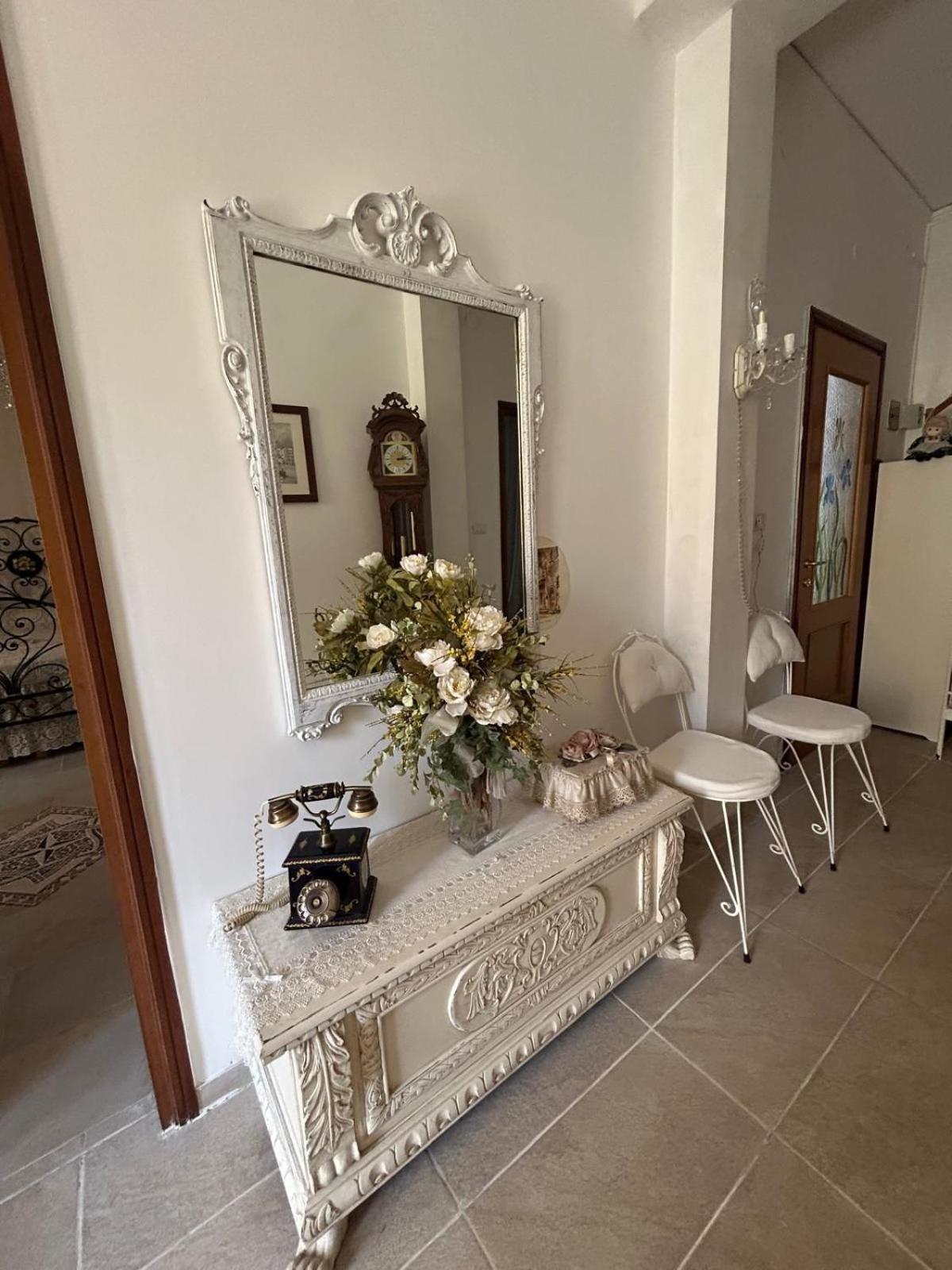 Apartment Venetian Style In Verona