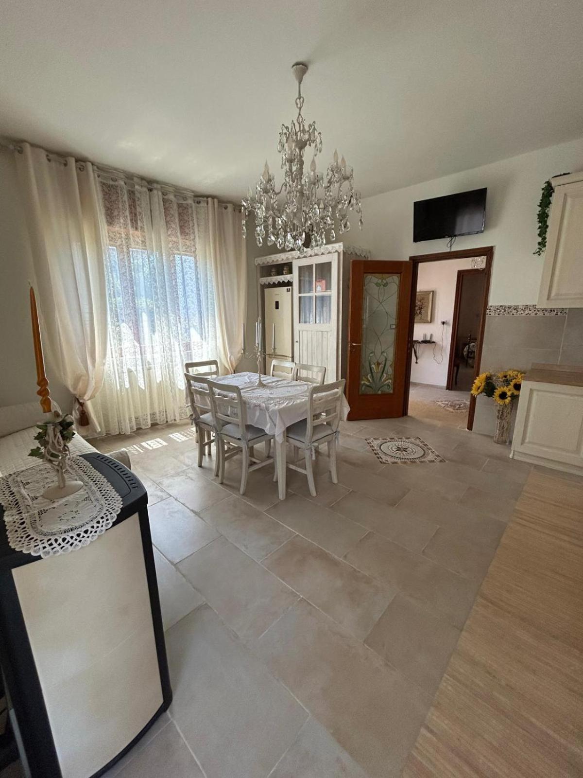 Venetian Style In Apartment