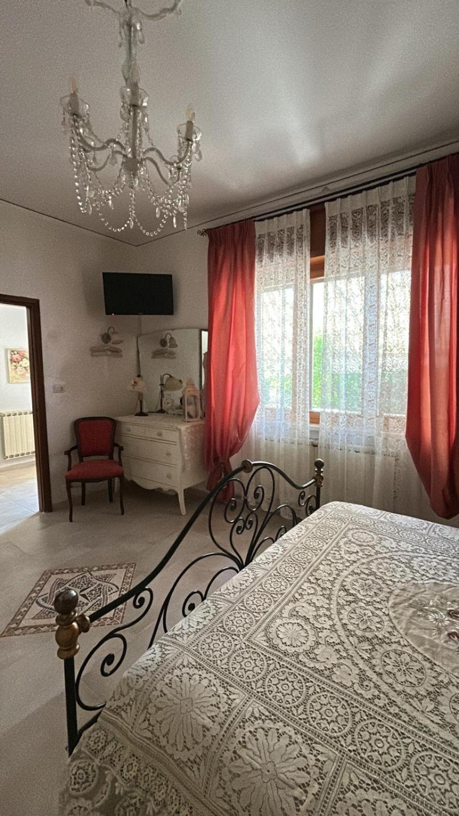 Venetian Style In *